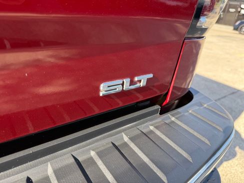 Used 2018 GMC Sierra 1500 SLT AWD/4WD image 12