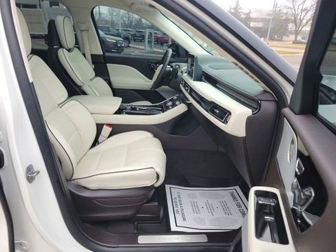 Certified 2024 Lincoln Aviator Black Label w/ Jet Package image 29