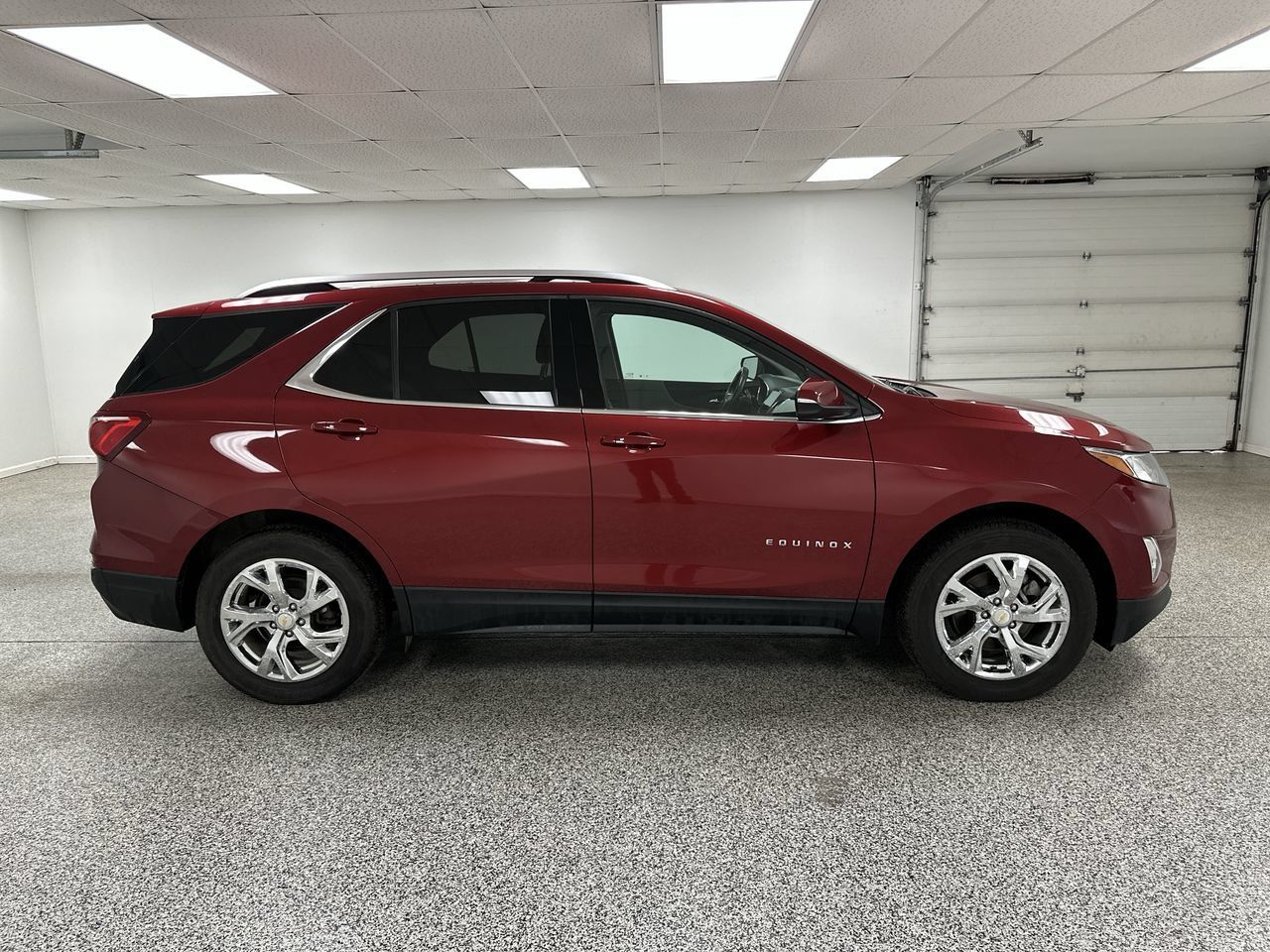 Used 2019 Chevrolet Equinox LT w/ LT True North Edition AWD/4WD image 9