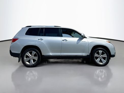 Used 2012 Toyota Highlander Limited w/ Tow Pkg AWD/4WD image 8