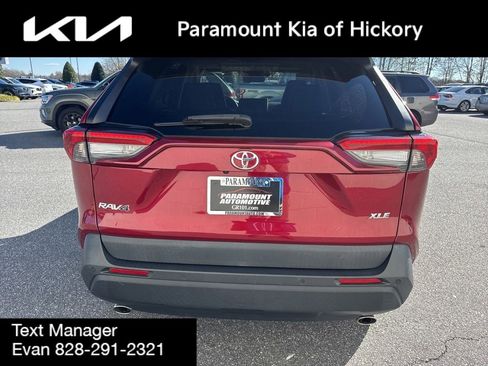 Used 2020 Toyota RAV4 XLE Premium image 6