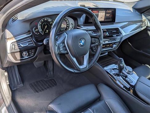 Used 2019 BMW 530e RWD image 10