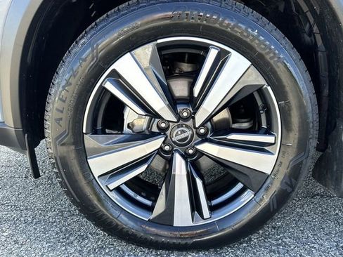 Certified 2023 Nissan Rogue Platinum w/ Platinum Premium Package AWD/4WD image 10