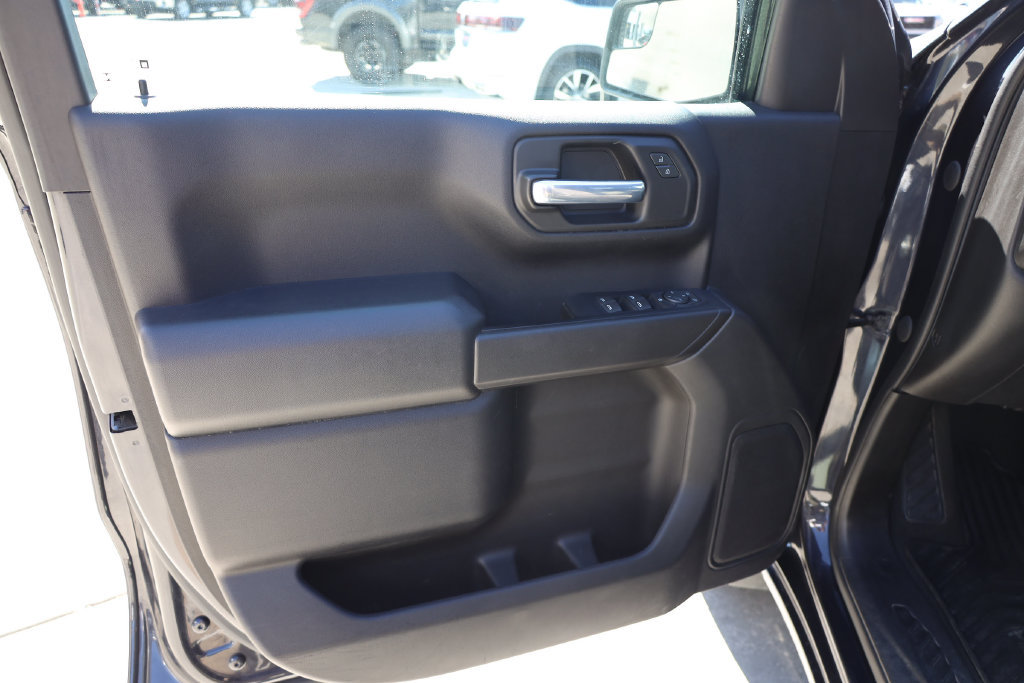 Used 2022 Chevrolet Silverado 1500 Custom AWD/4WD image 10
