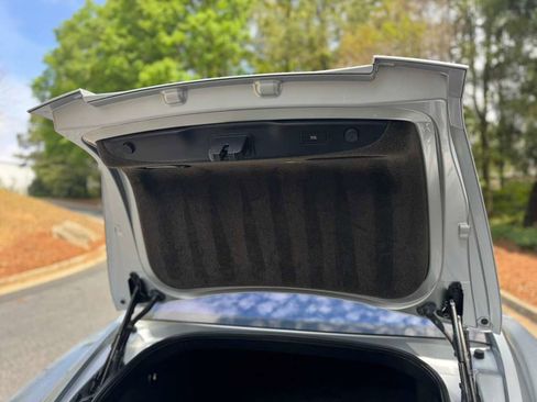 Used 2014 Bentley Flying Spur W12 image 38