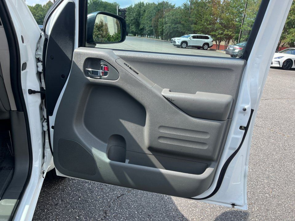 Used 2020 Nissan Frontier SV AWD/4WD image 29