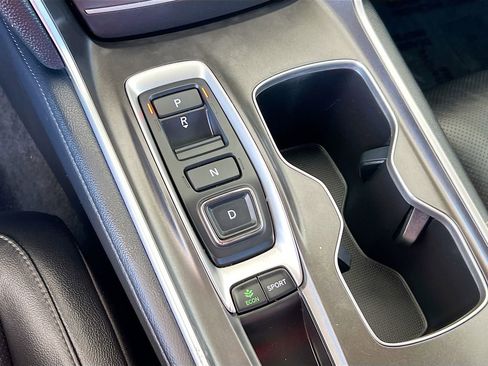 Used 2022 Honda Accord Touring image 17