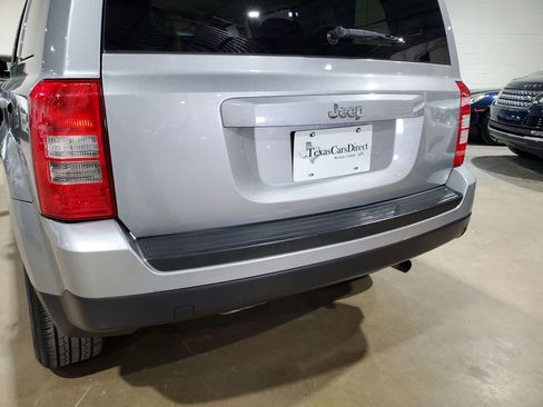 Used 2017 Jeep Patriot Sport w/ Power Value Group image 38