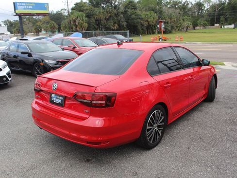 Used 2016 Volkswagen Jetta Sport image 3