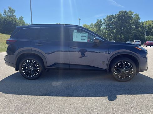 New 2026 Nissan Rogue Dark Armor AWD/4WD image 4