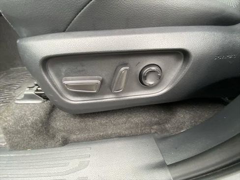 Certified 2025 Toyota 4Runner TRD Off-Road Premium image 12