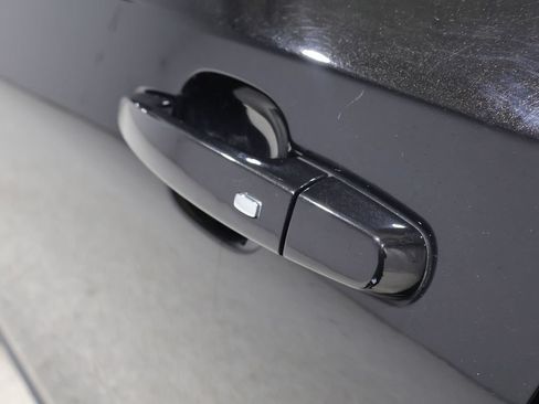 Used 2023 GMC Terrain AT4 AWD/4WD image 9