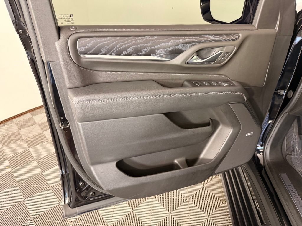 Used 2024 GMC Yukon Denali w/ Denali Reserve Package AWD/4WD image 16