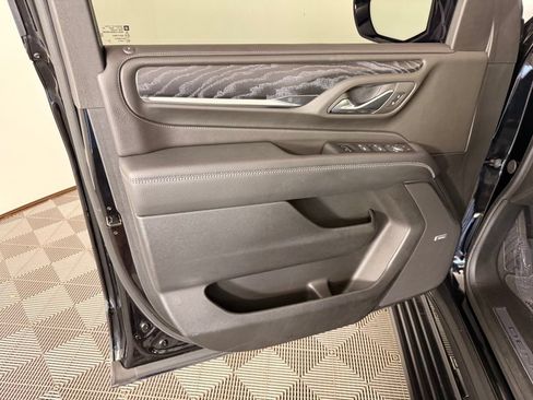 Used 2024 GMC Yukon Denali w/ Denali Reserve Package AWD/4WD image 16