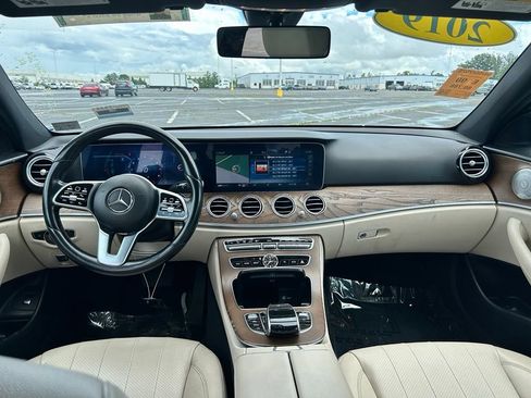 Used 2019 Mercedes-Benz E 300 image 19