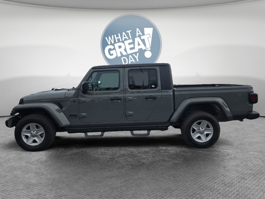 Used 2022 Jeep Gladiator Sport AWD/4WD image 7