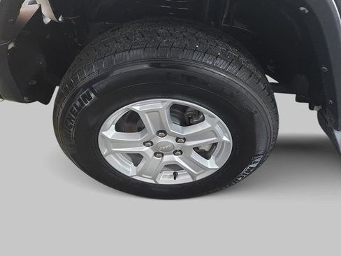Used 2022 Jeep Wrangler Unlimited Sport AWD/4WD image 29
