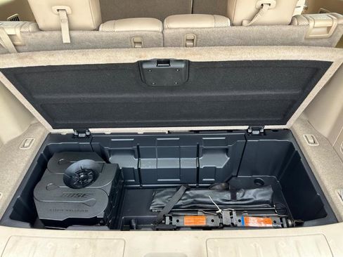 Used 2015 Nissan Pathfinder Platinum w/ Family Entertainment Package image 27