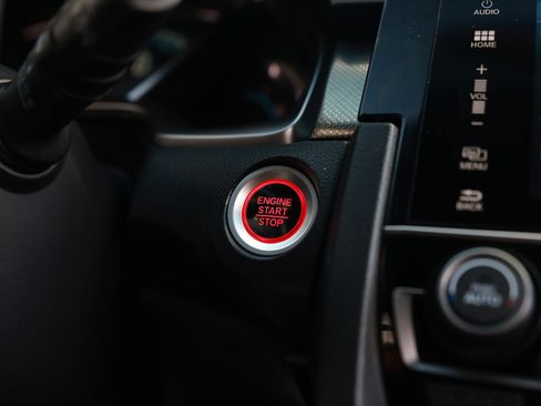 Used 2018 Honda Civic EX image 33