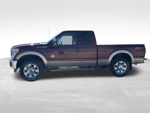 Used 2012 Ford F250 Lariat w/ Chrome Pkg image 3
