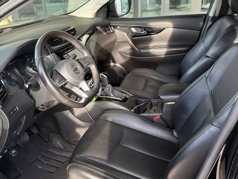 Used 2018 Nissan Rogue Sport SL FWD image 10