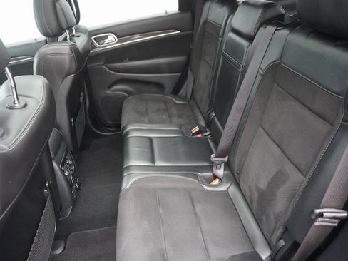 Used 2020 Jeep Grand Cherokee SRT image 27