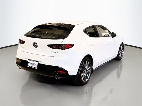 Used 2019 MAZDA MAZDA3 Hatchback w/ Preferred Package image 7