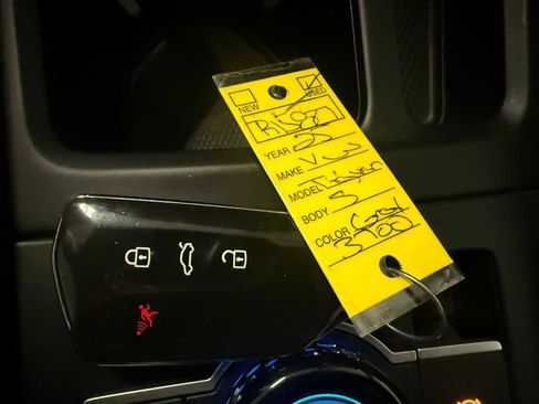 Certified 2025 Volkswagen Tiguan S image 36