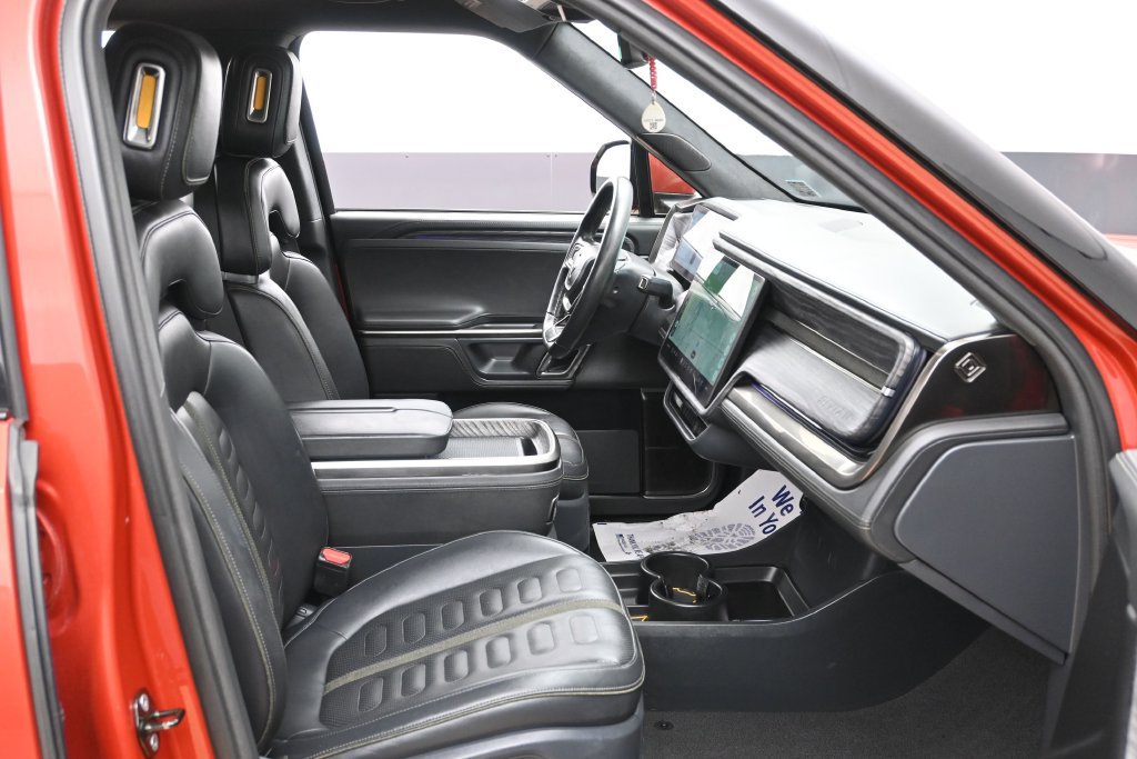 Used 2022 Rivian R1T Adventure AWD/4WD image 27