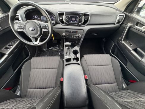 Used 2019 Kia Sportage LX image 3