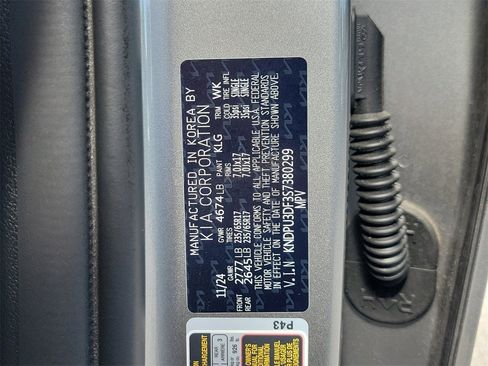 Used 2025 Kia Sportage LX image 31