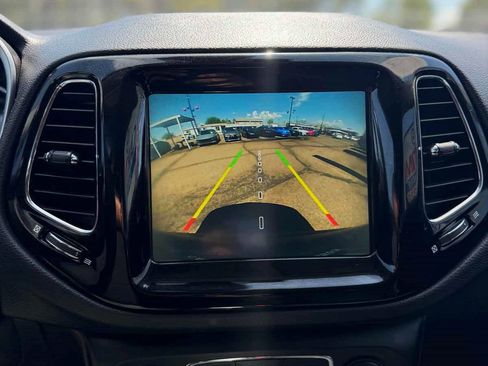 Used 2018 Jeep Compass Limited w/ Navigation Group FWD image 15