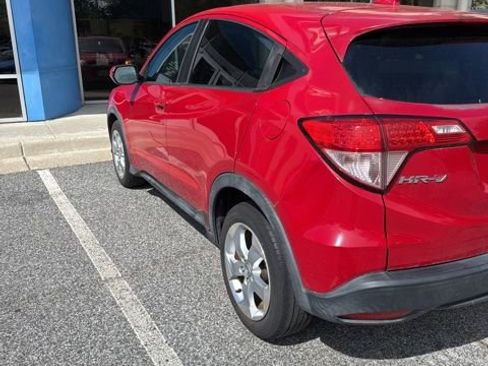 Used 2016 Honda HR-V EX image 2