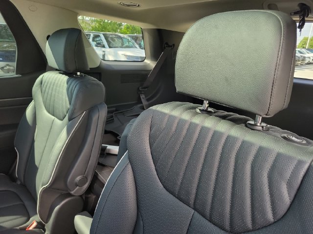 Used 2025 Hyundai Palisade Limited AWD/4WD image 13