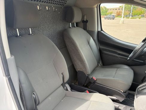 Used 2020 Nissan NV200 S FWD image 26