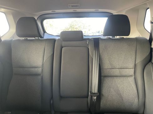 Used 2025 Nissan Rogue SV image 39