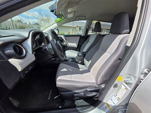 Used 2014 Toyota RAV4 LE image 14