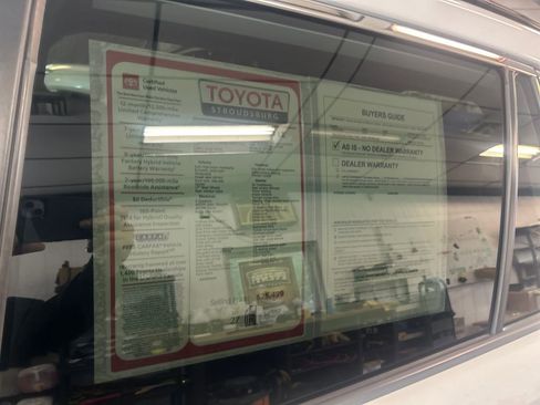 Certified 2020 Toyota RAV4 LE w/ All Weather Liner Package AWD/4WD image 31