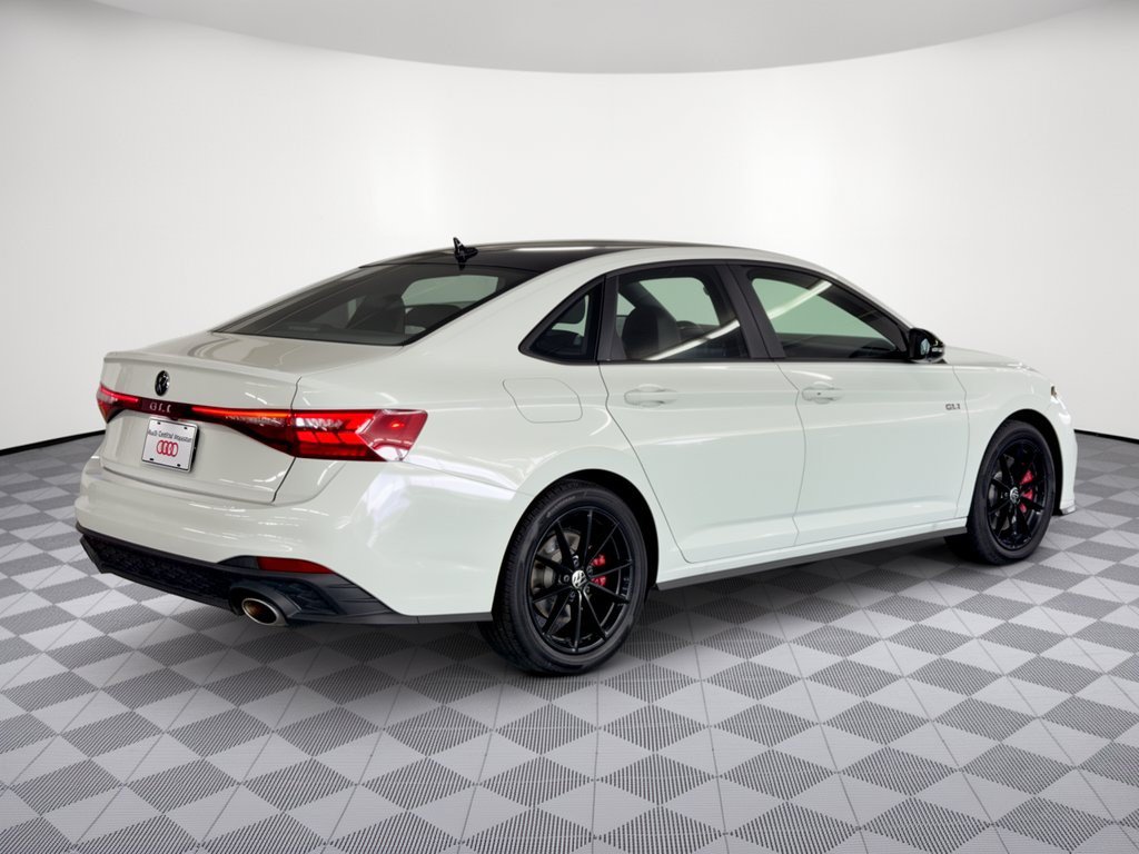 Used 2026 Volkswagen Jetta GLI Autobahn FWD image 9