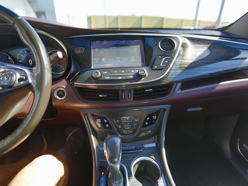Used 2017 Buick Envision Premium w/ Driver Confidence Package AWD/4WD image 8