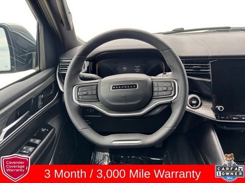 Used 2023 Jeep Wagoneer Series II w/ Flexible Seating Group AWD/4WD image 13