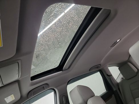 Used 2018 Honda CR-V EX-L image 24