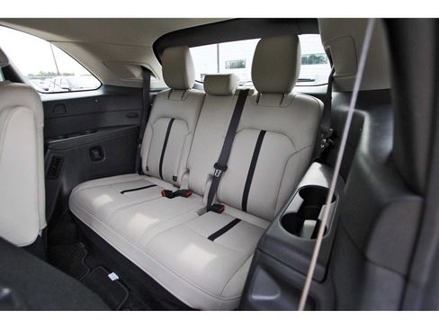 Used 2024 MAZDA CX-90 3.3 Turbo w/ Preferred Package AWD/4WD image 13