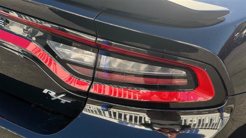 Used 2018 Dodge Charger R/T w/ Navigation & Travel Group RWD image 14