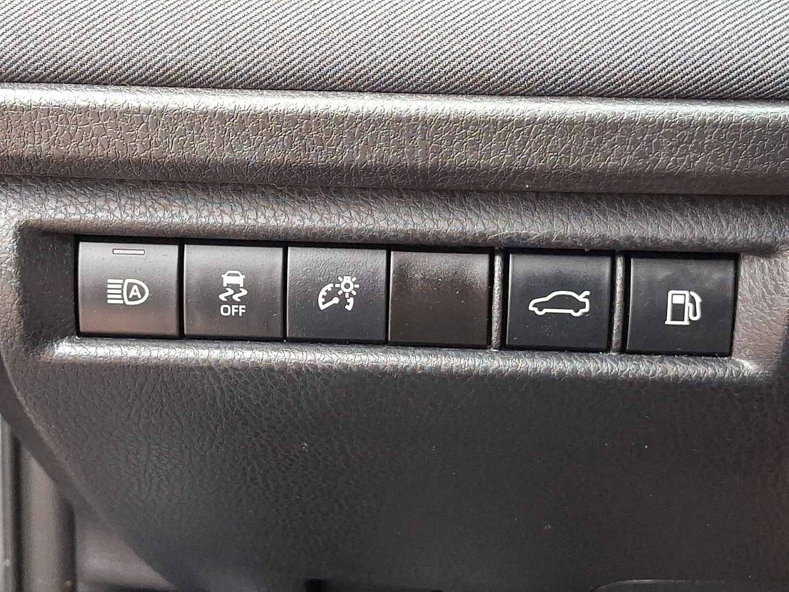 Used 2025 Toyota Camry LE FWD image 26