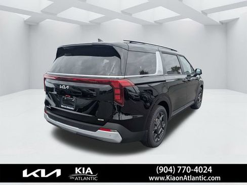 New 2026 Kia Carnival EX FWD image 3