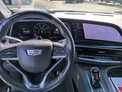 Used 2024 Cadillac Escalade V w/ LPO, ONYX Package image 25