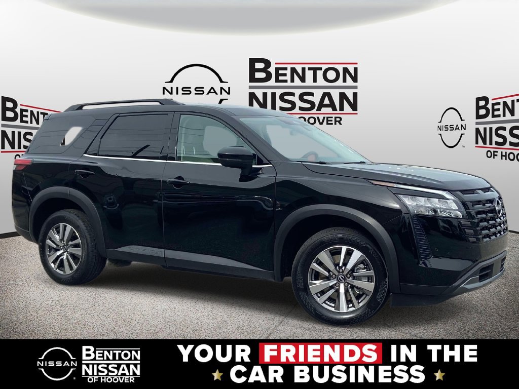 Used 2026 Nissan Pathfinder SL FWD image 1