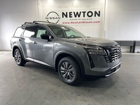 New 2026 Nissan Pathfinder SV FWD image 2