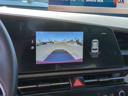 Used 2024 Kia Niro EX FWD image 24
